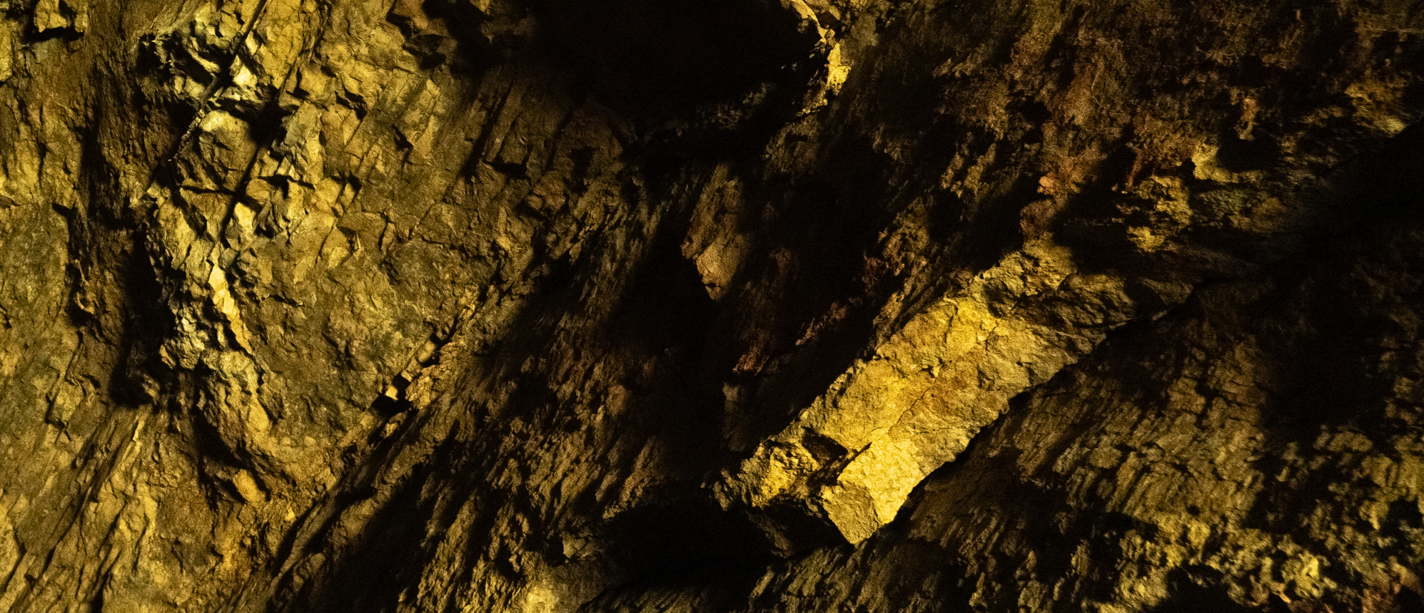 Kalksteengrot grotte des Faux Monnayeurs Vallée de la Loue wandelen